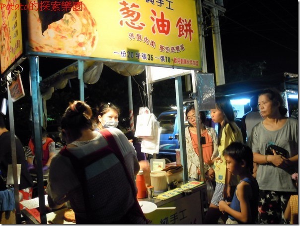 《高雄美食》在路竹夜市吃「何佳佳」蔥油餅