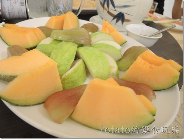花蓮闔家歡餐廳--水果