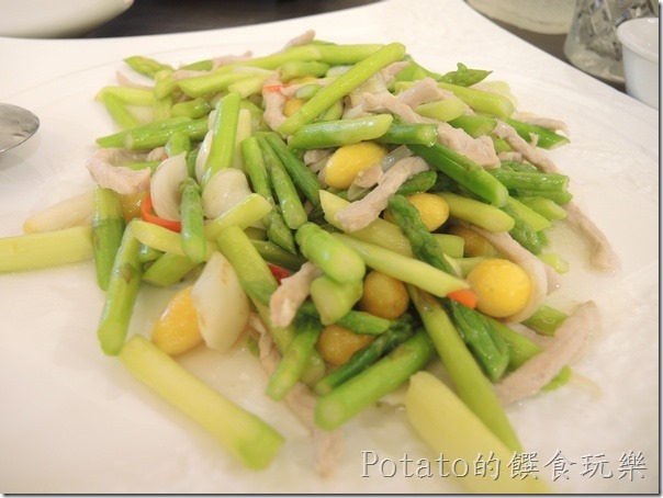 花蓮闔家歡餐廳--蘆筍百果