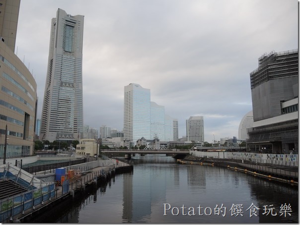 橫濱港口的風情畫