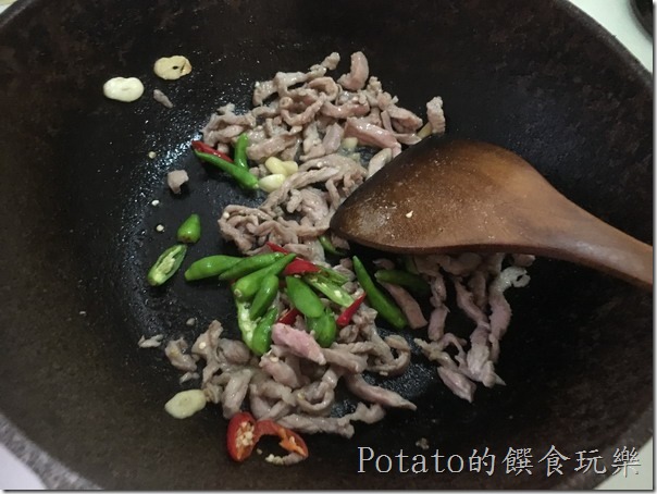 辣椒炒肉12