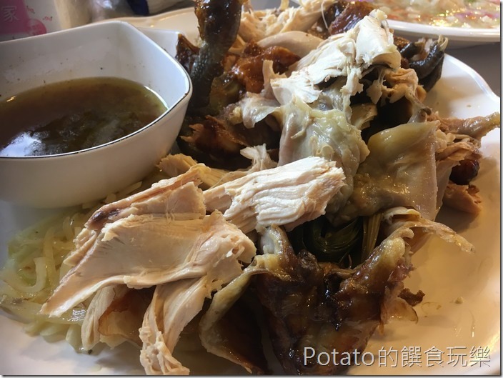 宜蘭壯圍大嵌城甕缸雞撕雞肉