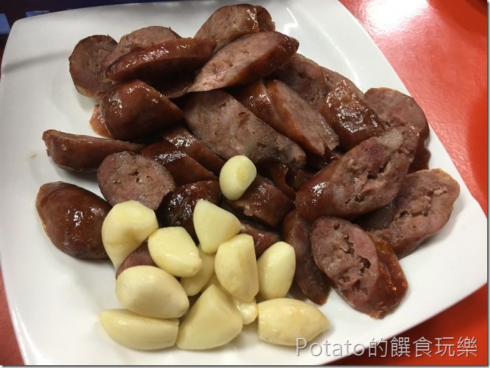 台南竹仔店海鮮燒烤古早味香腸1