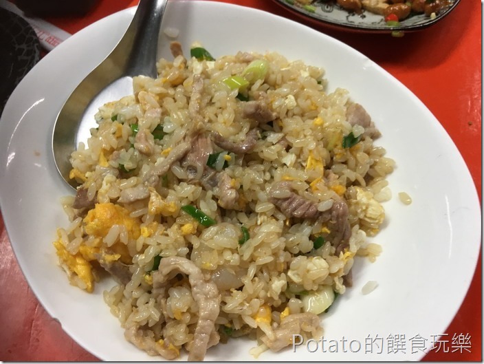 台南竹仔店海鮮燒烤炒飯