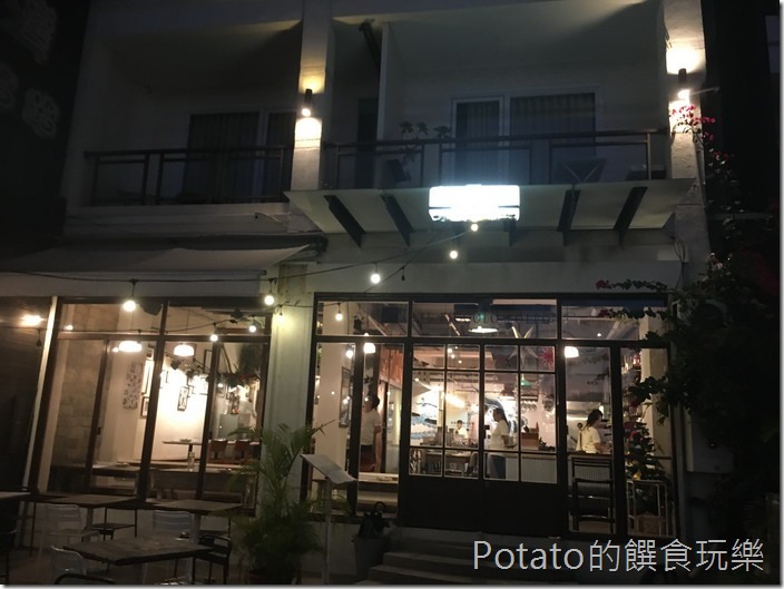 墾丁迷路小章魚小酒館外觀