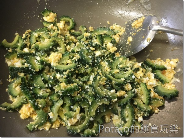 鹹蛋炒山苦瓜5