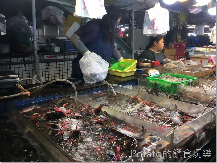 蚵仔寮漁港魚市場7