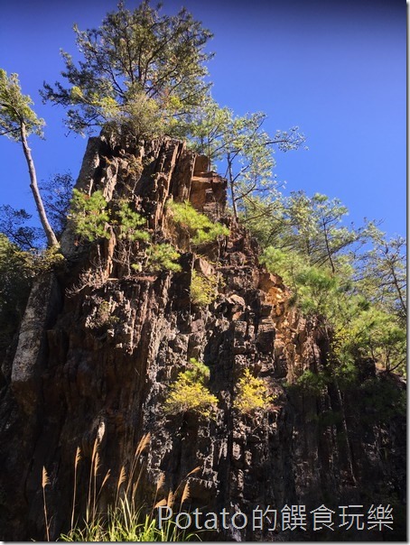 武陵農場被擠壓的頁岩