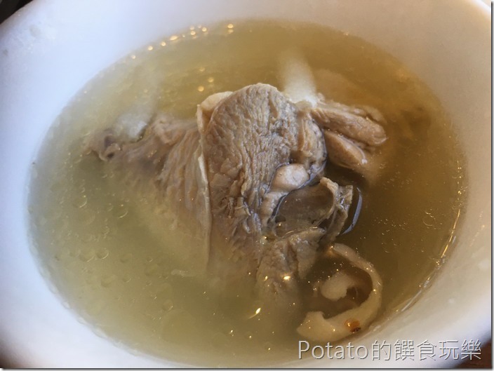 魯媽媽雲南料理酸筍雞湯