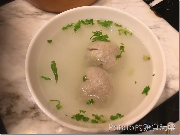 《葉明致麵鋪》貢丸湯