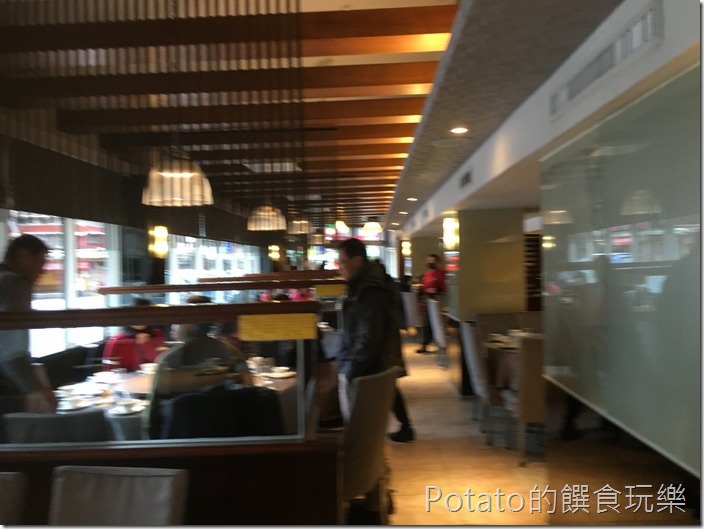 新東南海鮮餐廳店內1