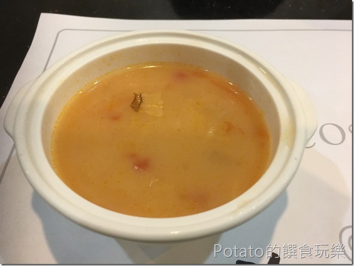 登野精緻鐵板料理濃湯