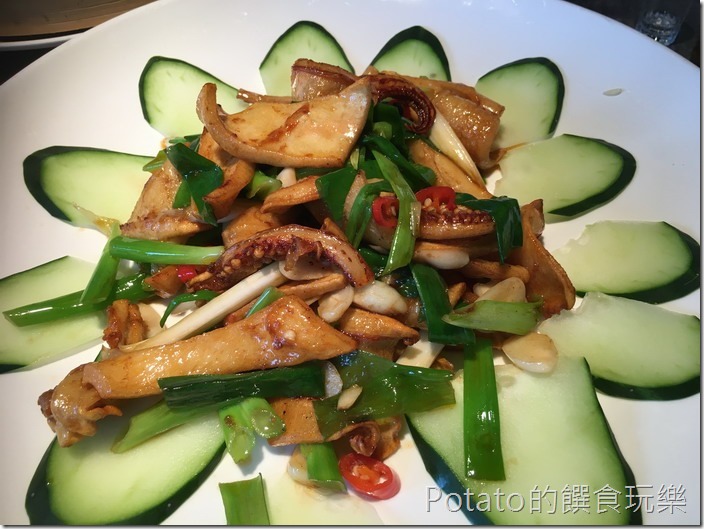 新東南海鮮餐廳蔥爆中卷