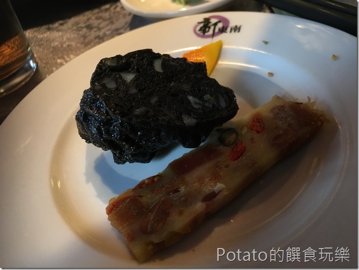 新東南海鮮餐廳墨魚香腸