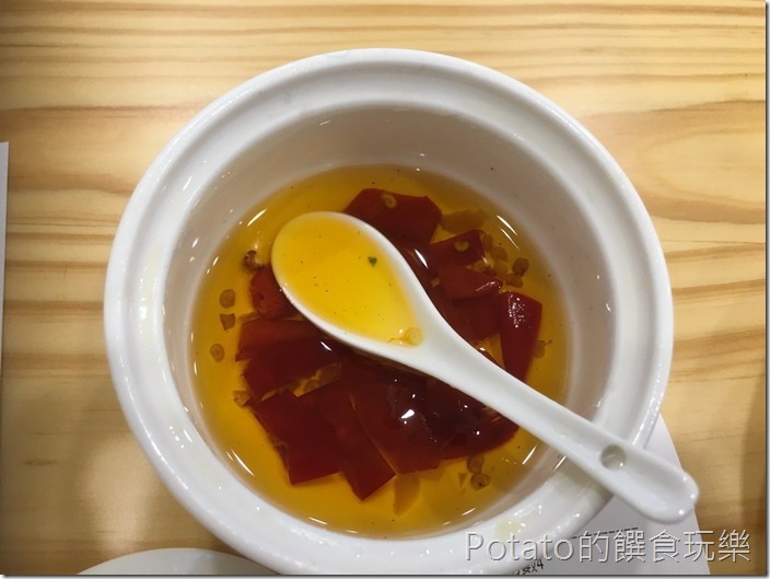 施家火雞肉飯辣油