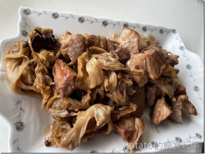 高麗菜乾滷肉1