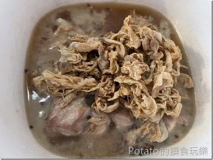 高麗菜乾滷肉4