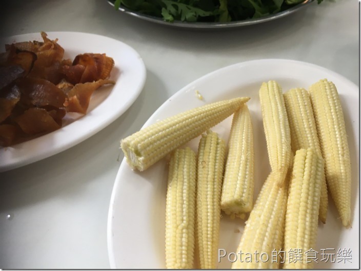 小豪洲沙茶爐玉米筍