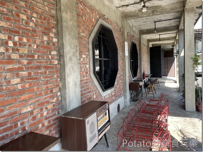 西港穀倉餐廳外