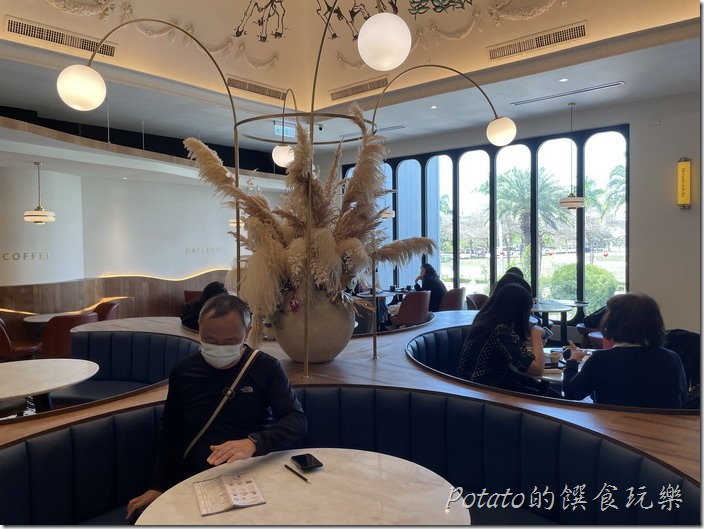 【卡啡那CAFFAINA 】台南市府店