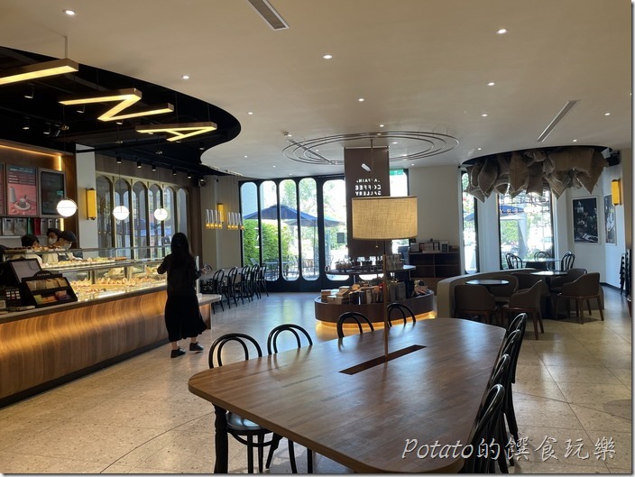 卡啡那台南市府店5