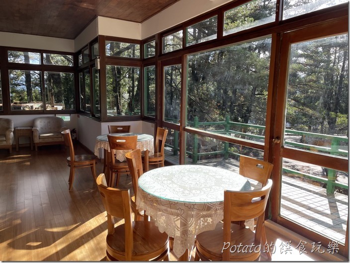 福壽山農場達觀亭內1