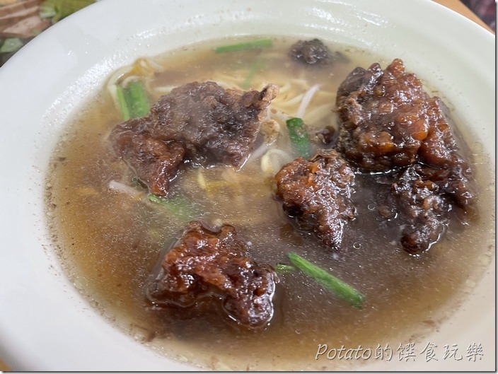 宏霖小吃部排骨麵1