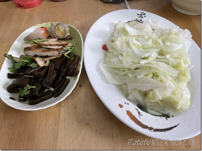 宏霖小吃部炒高麗菜1