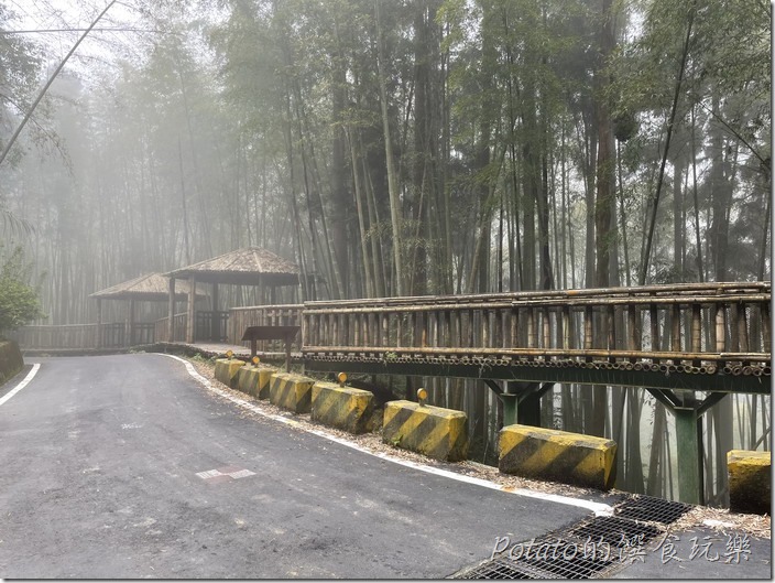 五元二角社區遊憩綠廊拱橋