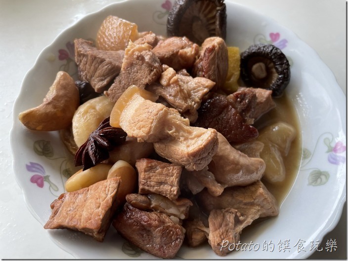 鳳梨燉菱角滷肉