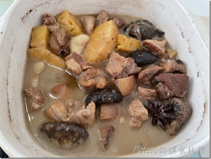 鳳梨燉菱角滷肉4