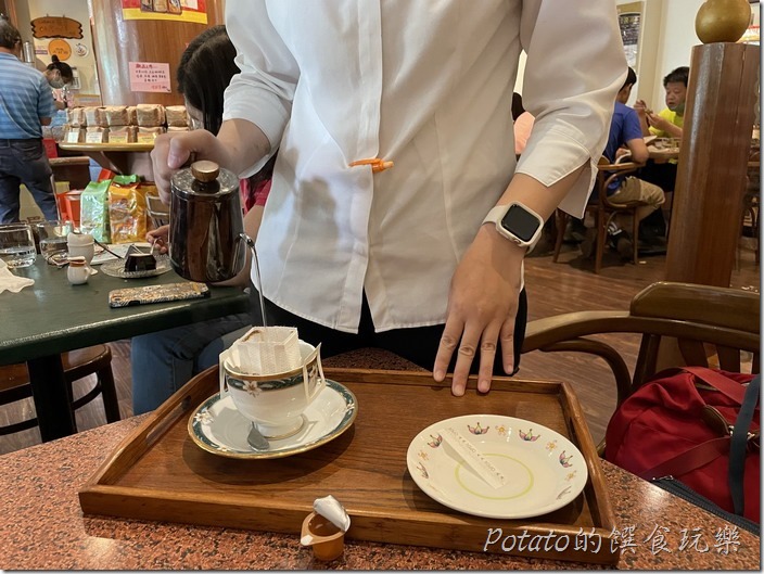 巴登咖啡示範服務