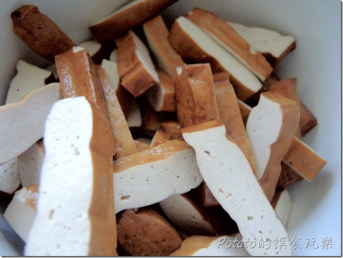 糯米椒炒小魚豆干食材2