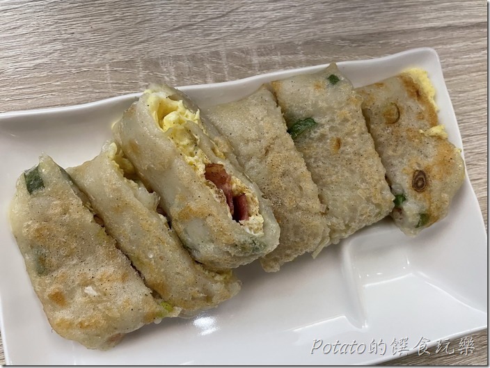 木可晨食培根蛋餅