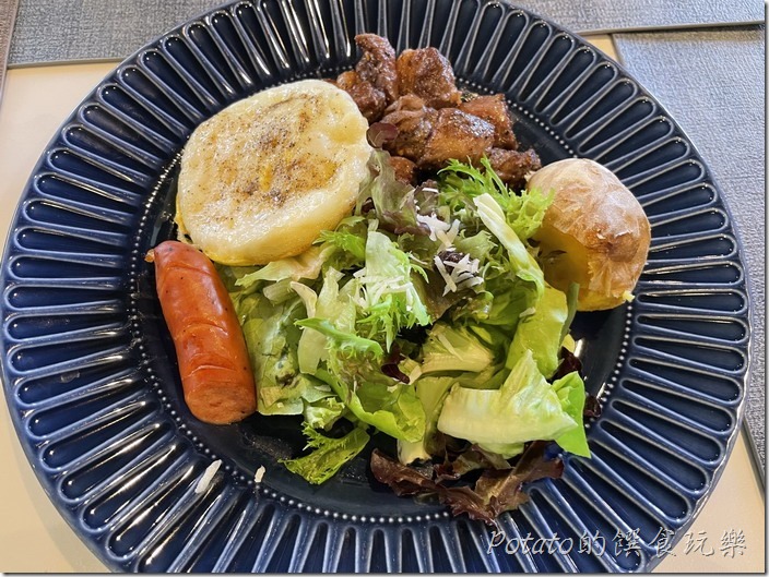 雲端城堡的早餐(骰子牛)