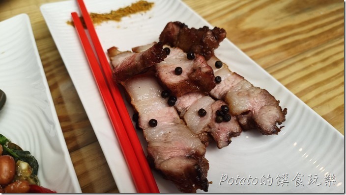 得恩亞納合掌村私房菜馬告鹹豬肉